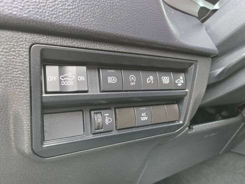 Used 2023 Toyota Tundra SR5 w/ SR5 Premium Package AWD/4WD image 17