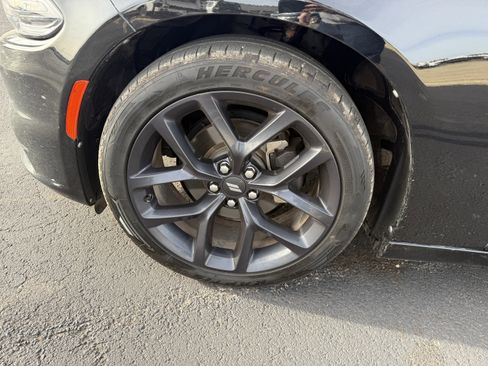 Used 2021 Dodge Charger SXT w/ Blacktop Package image 5