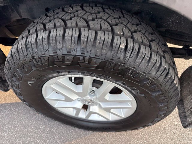 Used 2018 Nissan Frontier SV RWD image 8