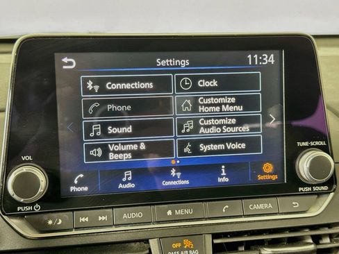 Used 2024 Nissan Altima 2.5 SV FWD image 31