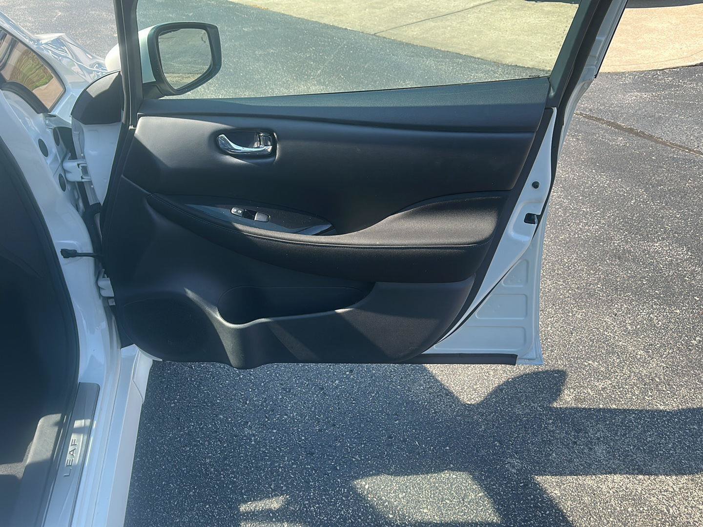 Used 2025 Nissan Leaf SV Plus FWD image 9