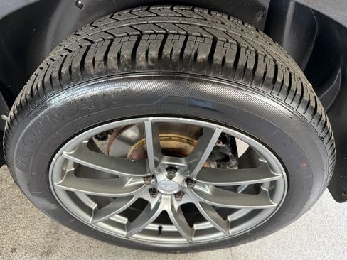 Used 2013 Lincoln MKX AWD image 32