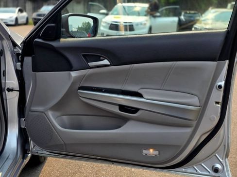 Used 2009 Honda Accord EX-L image 31