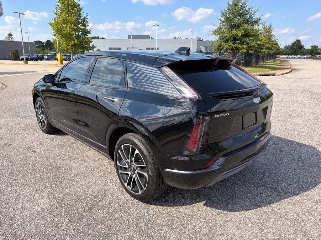 Used 2025 Cadillac Optiq Sport 2 AWD/4WD image 3