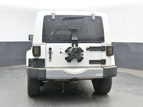 Used 2015 Jeep Wrangler Unlimited Sahara w/ Trailer Tow Group AWD/4WD image 9