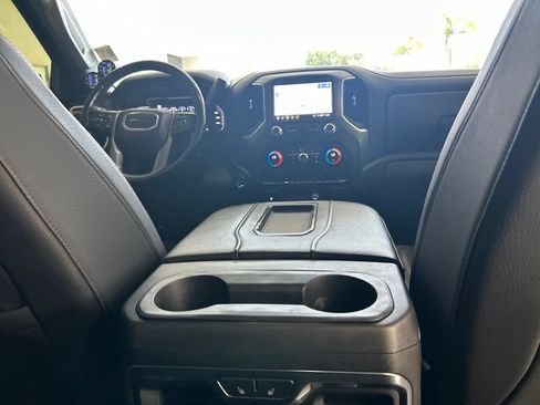 Used 2020 GMC Sierra 2500 Denali w/ Denali Ultimate Package AWD/4WD image 35