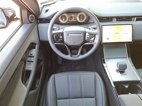 Used 2026 Land Rover Range Rover Evoque S AWD/4WD image 7