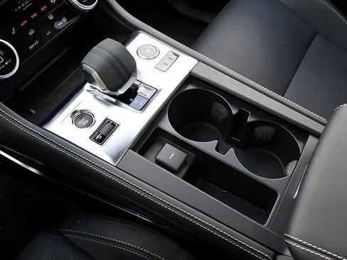 Used 2026 Jaguar F-PACE R-Dynamic S AWD/4WD image 27