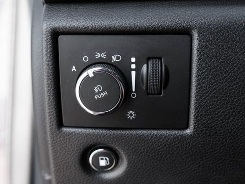 Used 2021 Jeep Grand Cherokee Laredo X AWD/4WD image 26