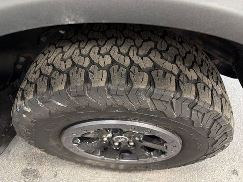 Used 2022 Ford Bronco Badlands image 11