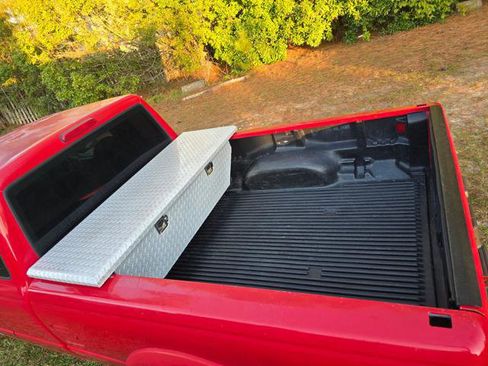 Used 2003 Ford Ranger XL image 12