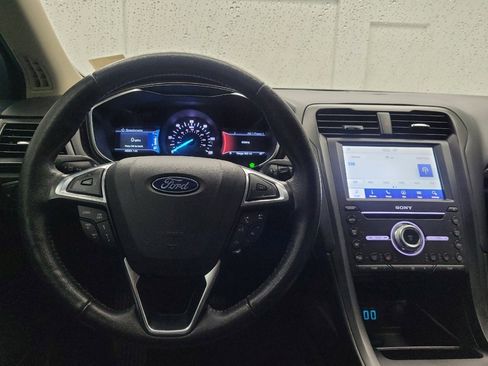 Used 2019 Ford Fusion Energi Titanium image 22