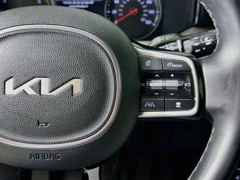 Used 2022 Kia Sorento EX w/ Panoramic Sunroof Package FWD image 19