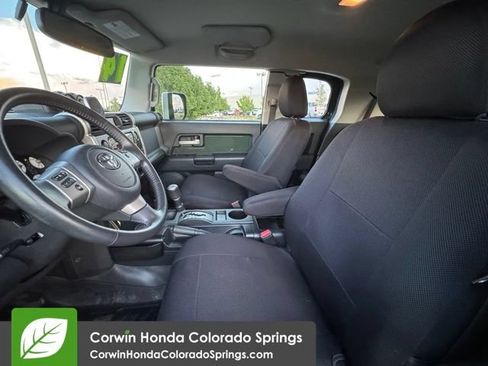 Used 2014 Toyota FJ Cruiser 4WD w/ Upgrade Package image 23