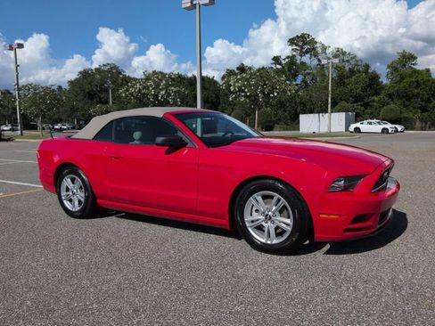 Used 2014 Ford Mustang Convertible w/ Equipment Group 102A RWD image 2