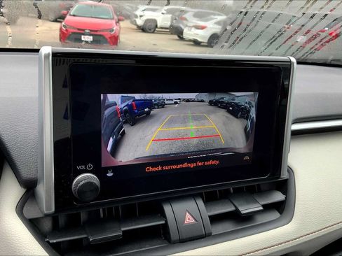 Used 2023 Toyota RAV4 XLE w/ Convenience Package FWD image 27