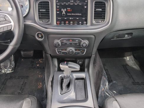 Used 2018 Dodge Charger GT AWD/4WD image 14