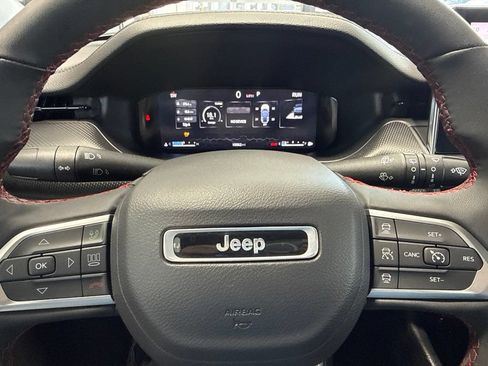 Used 2024 Jeep Compass Trailhawk w/ Trailhawk Elite Group AWD/4WD image 29