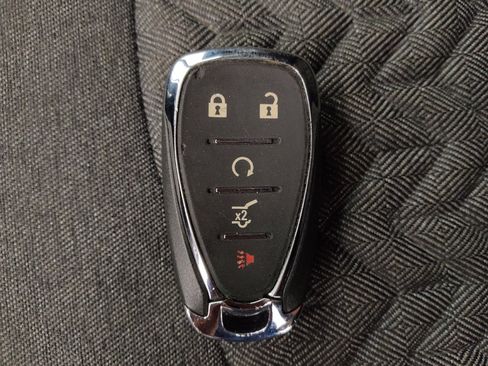 Used 2024 Chevrolet Equinox LT FWD image 32