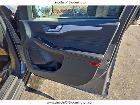 Used 2025 Ford Escape Platinum w/ Premium Technology Package image 53