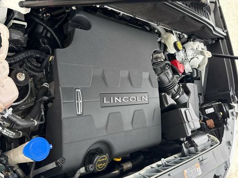 Used 2018 Lincoln MKX Premiere image 42