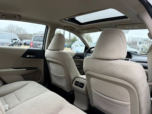Used 2014 Honda Accord EX image 24