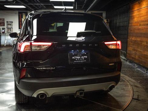 Used 2020 Ford Escape Titanium AWD/4WD image 6