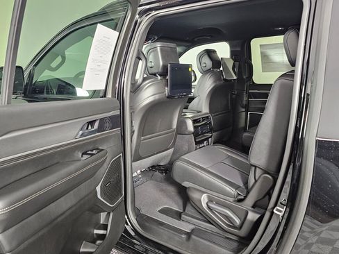 New 2026 Jeep Grand Wagoneer L Limited w/ Rear Seat Video Group I AWD/4WD image 33