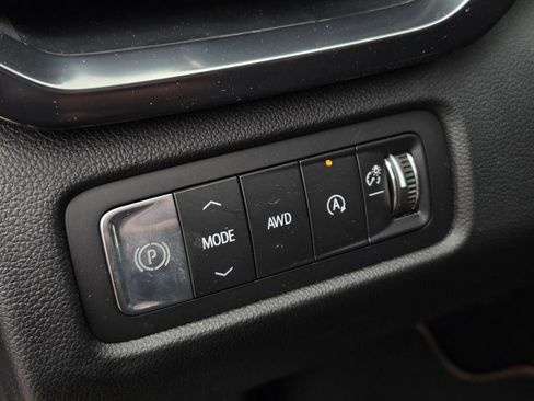 New 2026 GMC Acadia AT4 w/ Luxury Package image 6