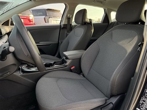 Used 2025 Kia K4 LXS image 20