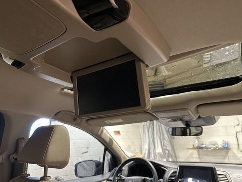 Used 2018 Honda Odyssey EX-L image 3