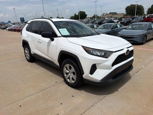 Used 2021 Toyota RAV4 LE AWD/4WD image 7