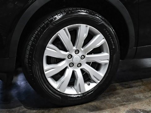 Used 2017 Land Rover Discovery Sport HSE Luxury image 53