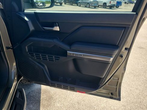 New 2025 Toyota Tacoma TRD Off-Road image 43