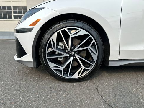 Certified 2025 Hyundai Ioniq 6 SEL AWD/4WD image 11