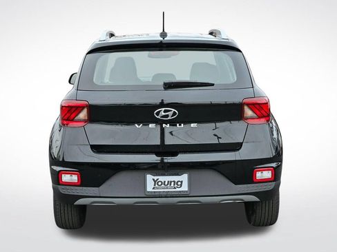 Used 2026 Hyundai Venue SEL FWD image 4