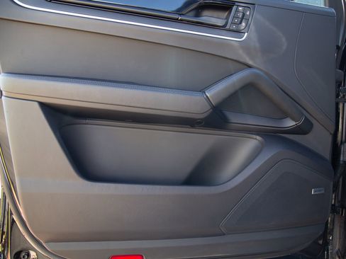 Certified 2024 Porsche Cayenne S AWD/4WD image 6