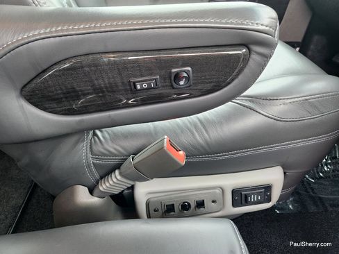 Used 2023 Chevrolet Express 2500 image 44