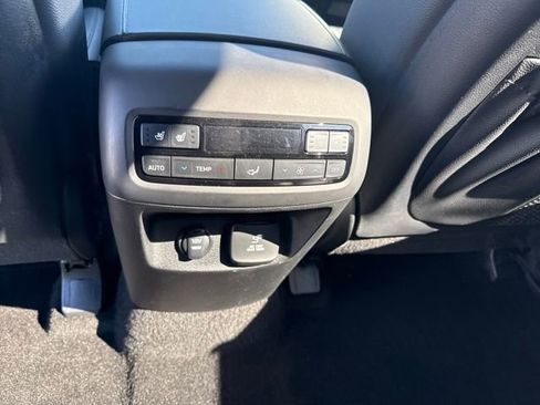Used 2023 Hyundai Palisade Limited AWD/4WD image 23