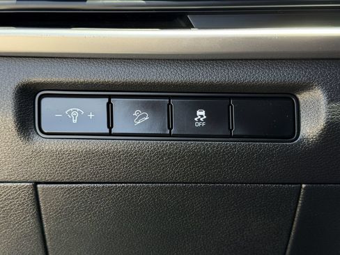 Used 2024 Kia Telluride LX FWD image 22