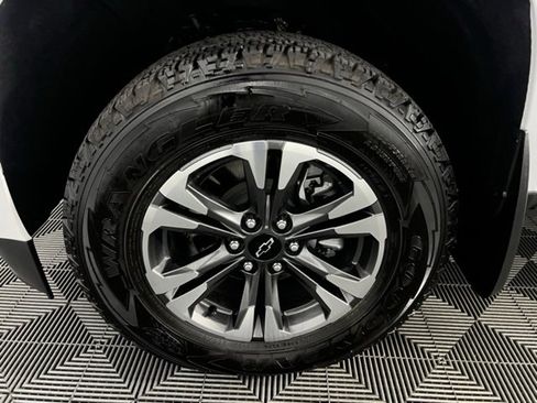 Used 2022 Chevrolet Colorado Z71 w/ Safety Package image 11