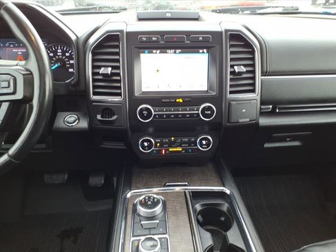 Used 2019 Ford Expedition Limited image 13