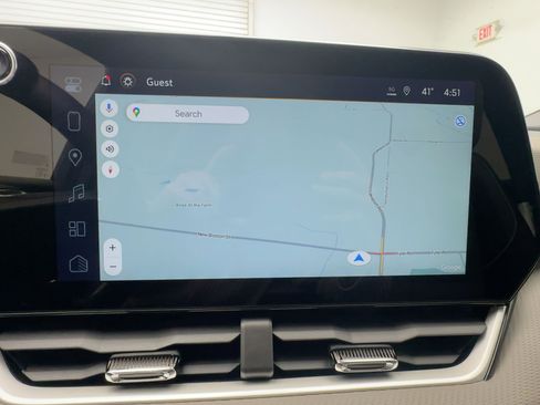 New 2026 Chevrolet Equinox LT w/ Convenience Package II image 21