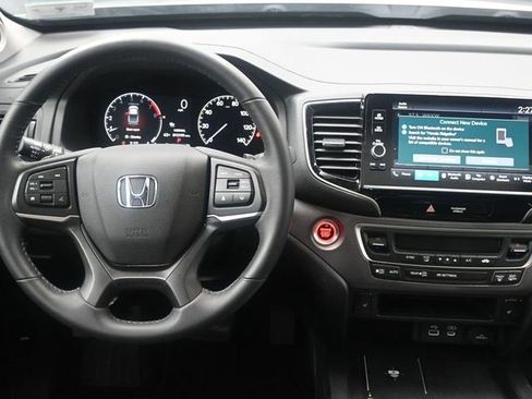 Used 2025 Honda Ridgeline RTL image 11