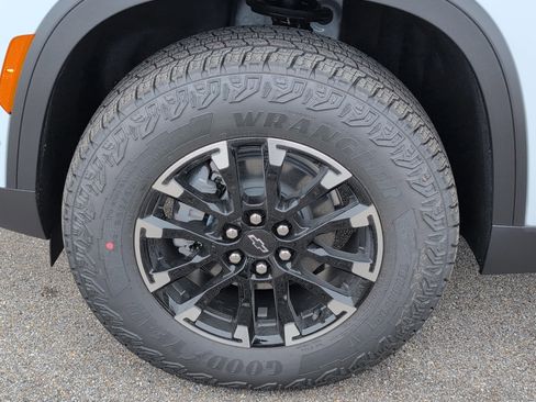 New 2026 Chevrolet Traverse Z71 w/ Enhanced Driving Package AWD/4WD image 11