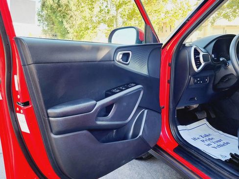 Used 2021 Kia Soul S image 15