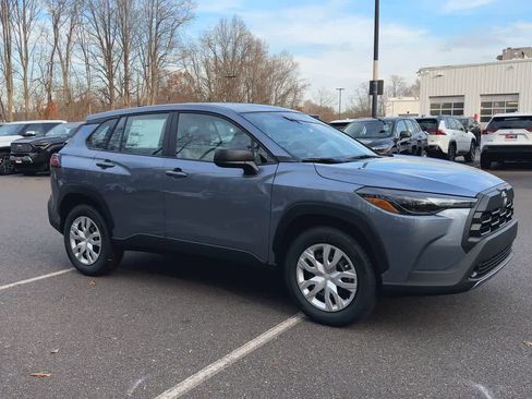 Used 2026 Toyota Corolla Cross L image 2