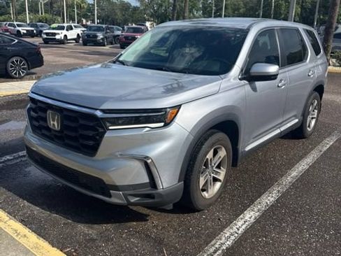 Certified 2025 Honda Pilot EX-L image 1