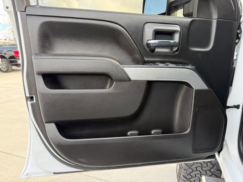 Used 2018 Chevrolet Silverado 2500 LT w/ LT Convenience Package image 33