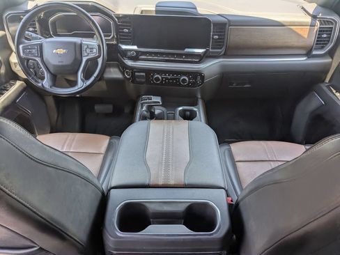 Used 2023 Chevrolet Silverado 1500 High Country w/ Technology Package AWD/4WD image 19